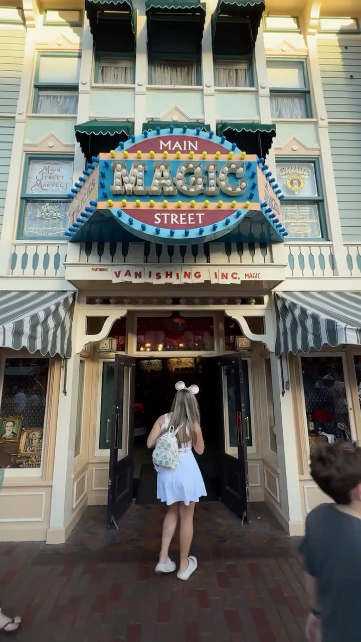 The Secret Magic Shop Inside Disneyland - YouTube