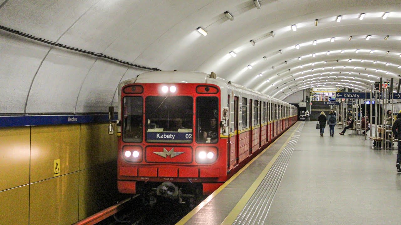 Przejazd (Train Cab Window) [車窓]: Метровагонмаш 81-717.3/714.3 #02 Metro Warszawskie - Linia M1
