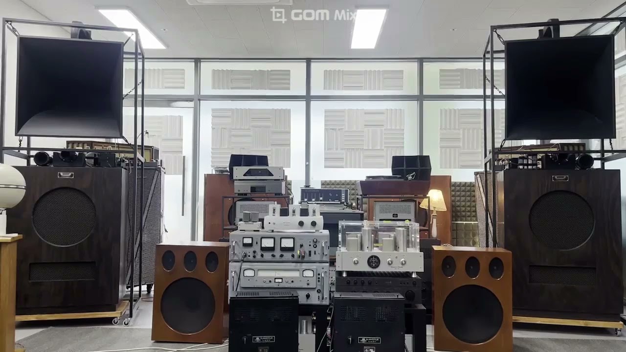 Western Electric 22a Theater Speaker (555W, 4181, 597a) - YouTube