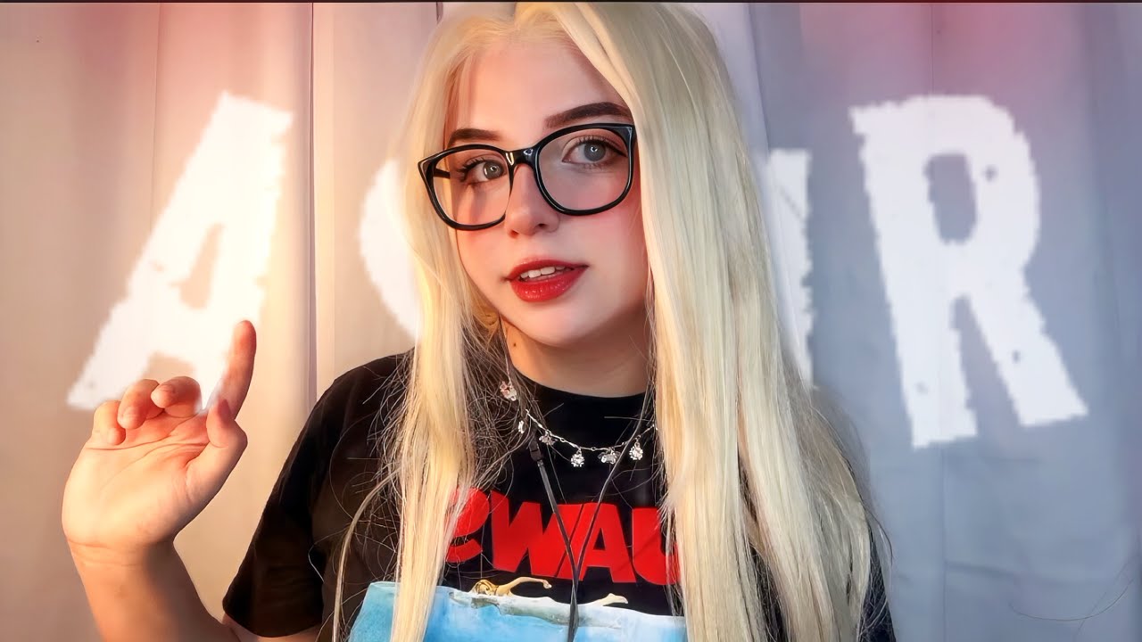 ASMR : MAS VOCÊ FICA AMIGO DA NERD DA TURMA ❤️ ROLEPLAY 