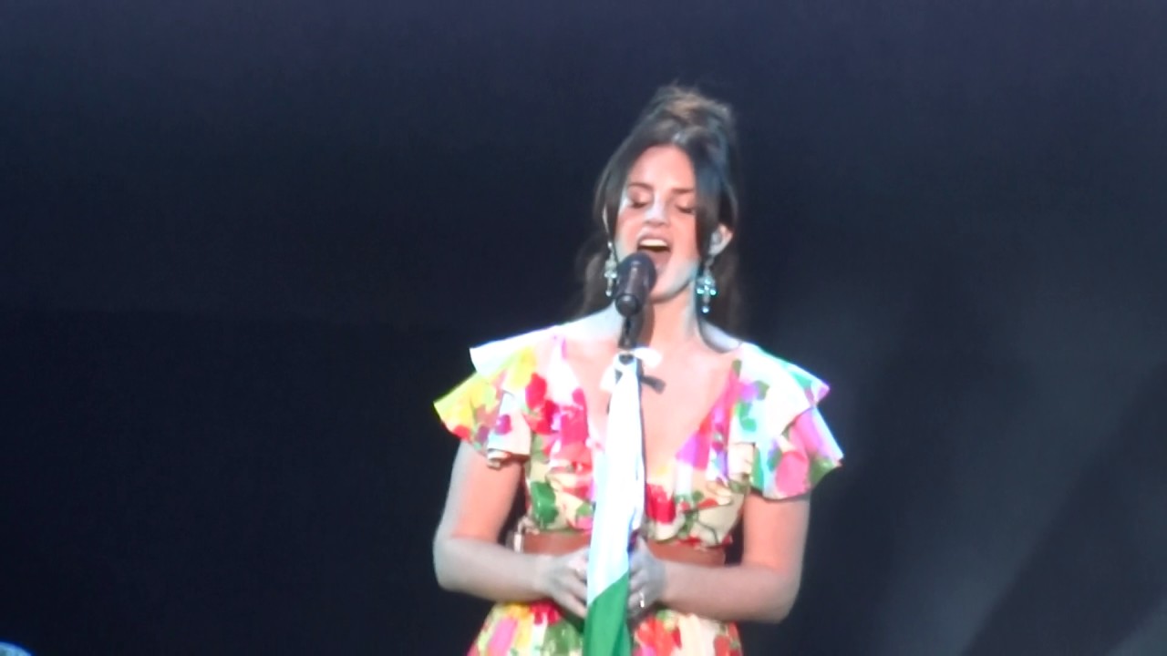 Lana Del Rey - Cruel World Live Corona Capital Mexico 2016