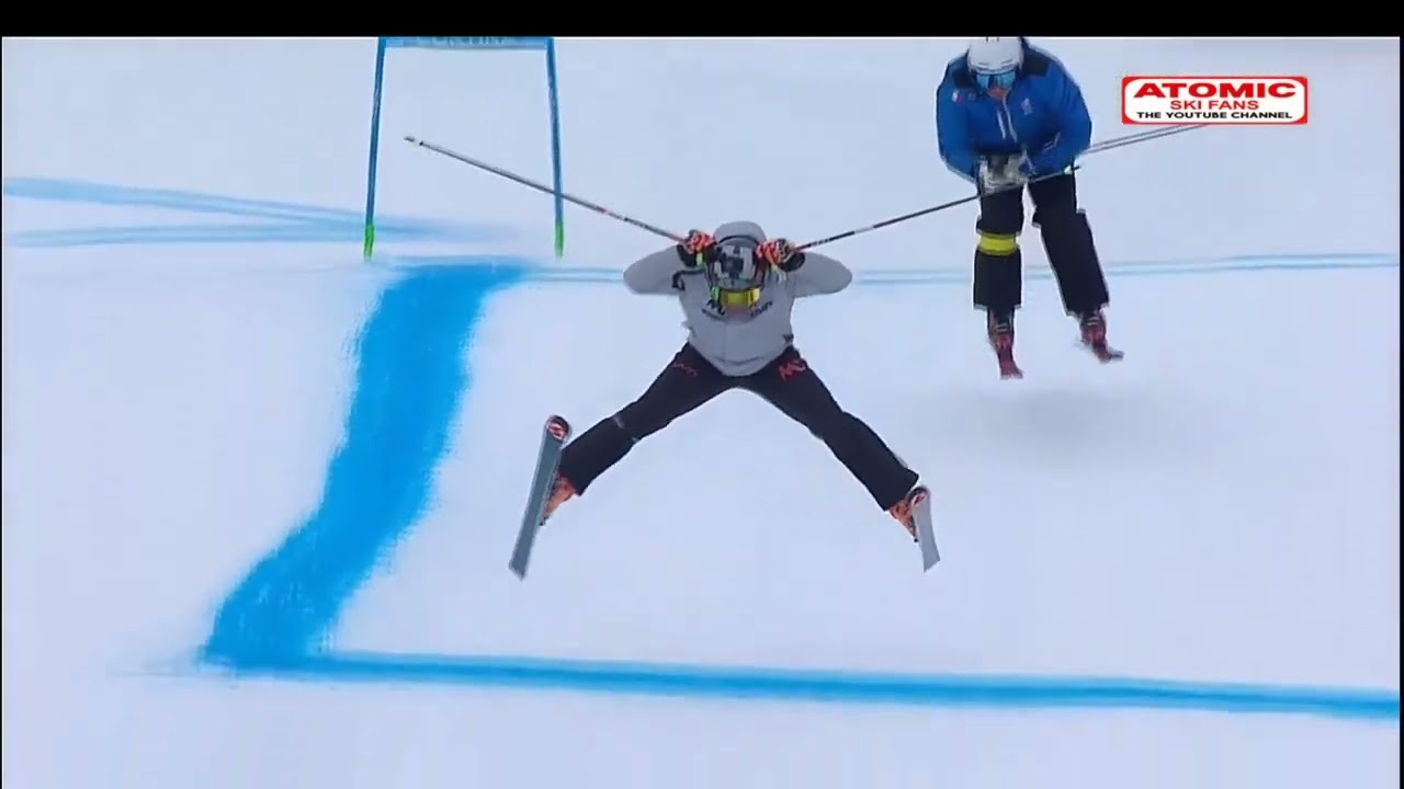 Francesco Ghedina follows Kristian Ghedina in the Super G race course from Cortina d'Ampezzo