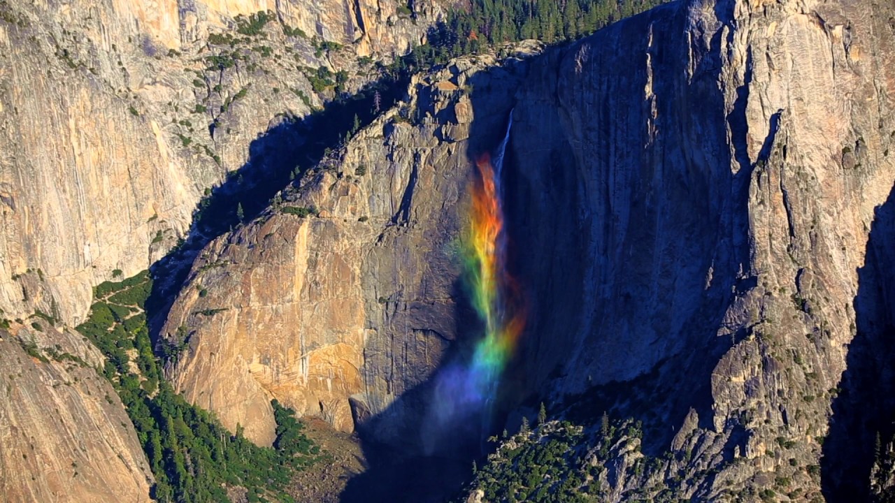 Photographer Captures Rare Yosemite Falls Rainbow Phenomenon | PetaPixel