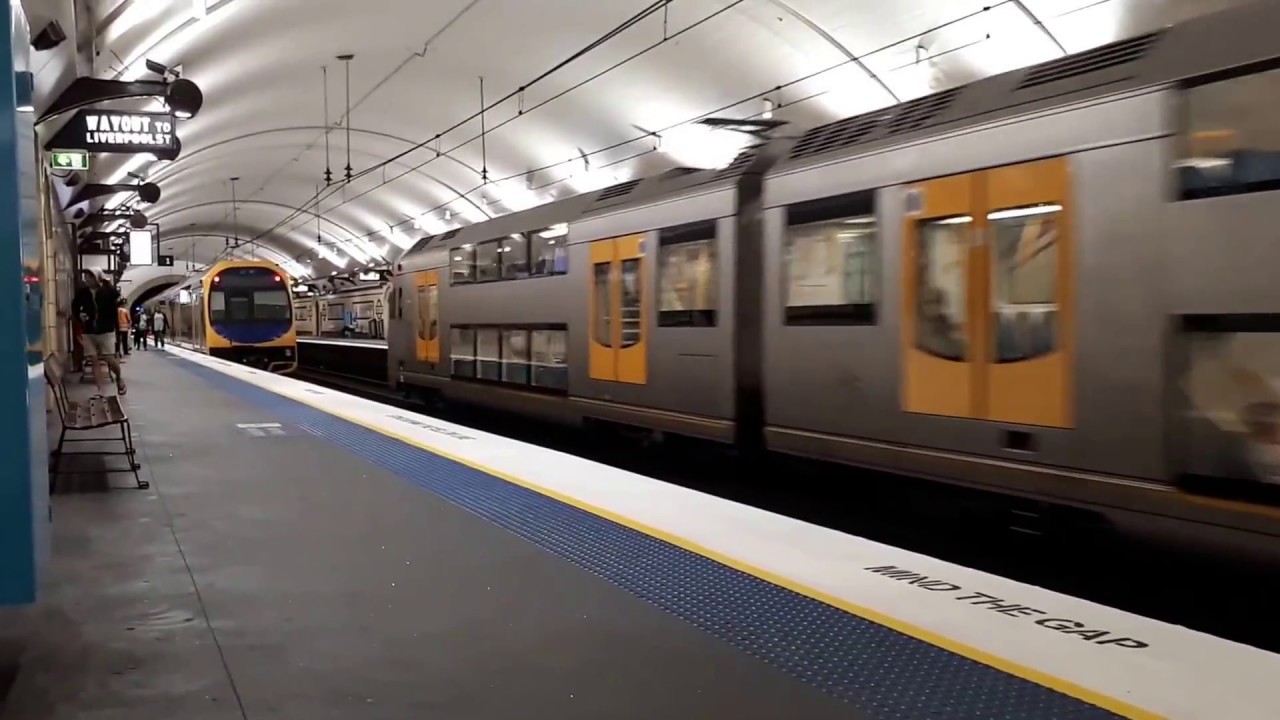 OSCAR train at Museum station