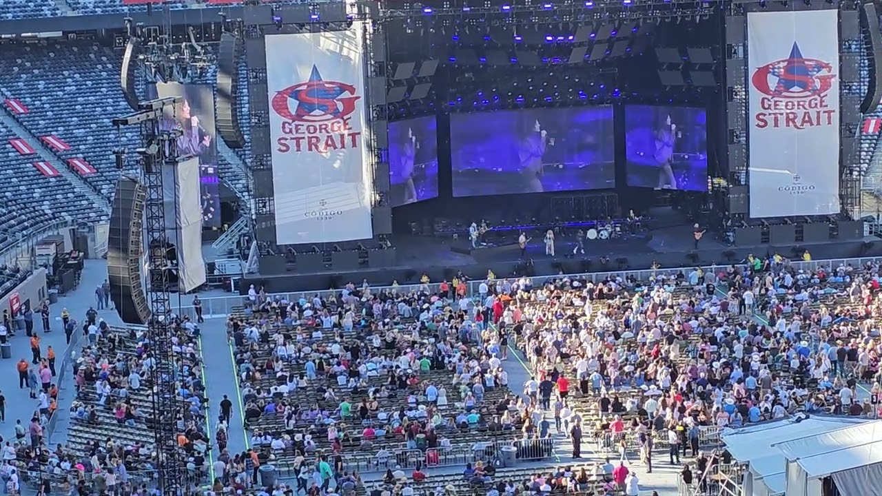 Little Big Town - Little White Church (live at MetLife Stadium June 8, 2024)