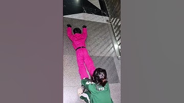 Funny moment Player 222 🤣😂 #squidgame #player222 #squidgame2 #squigame3 #cosplay #shorts