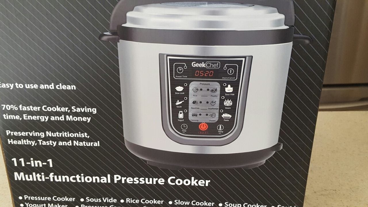 Geek Chef 12 in 1 Electric 8 Quart Oval Pressure Cooker Pot with