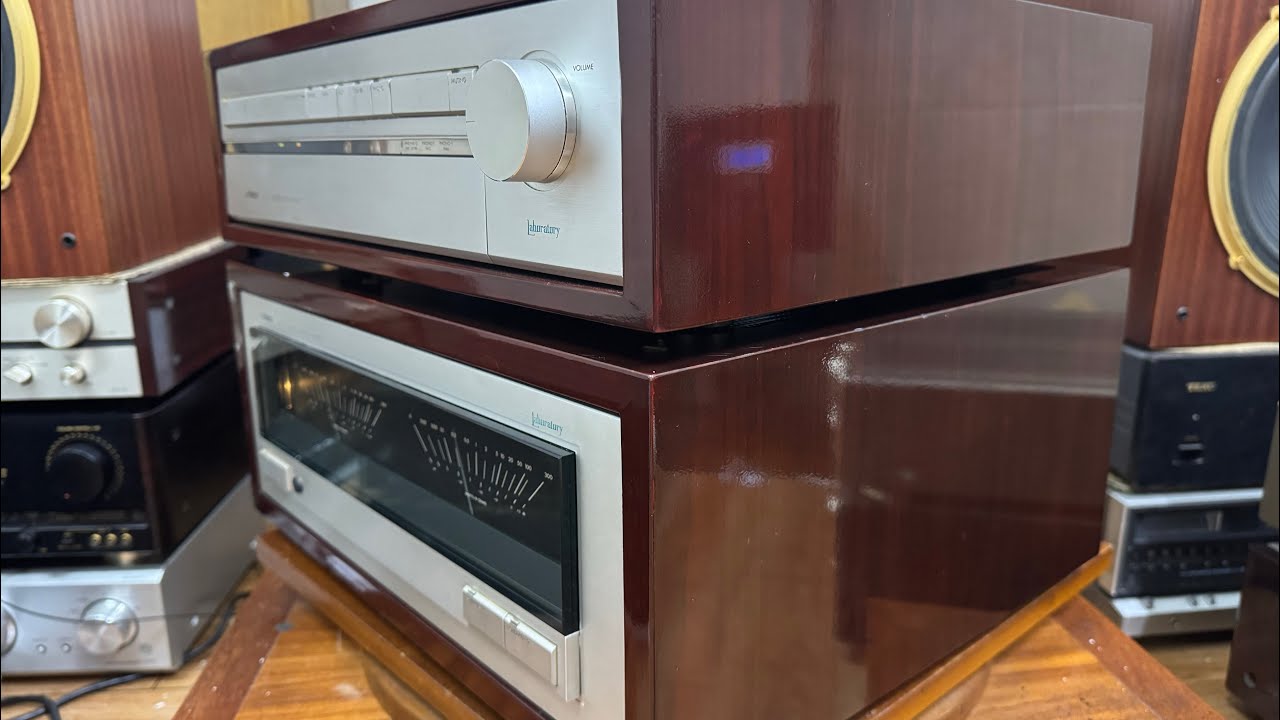 The VICTOR P-L10 and M-L10 high-end Pre-Power amplifier sets are