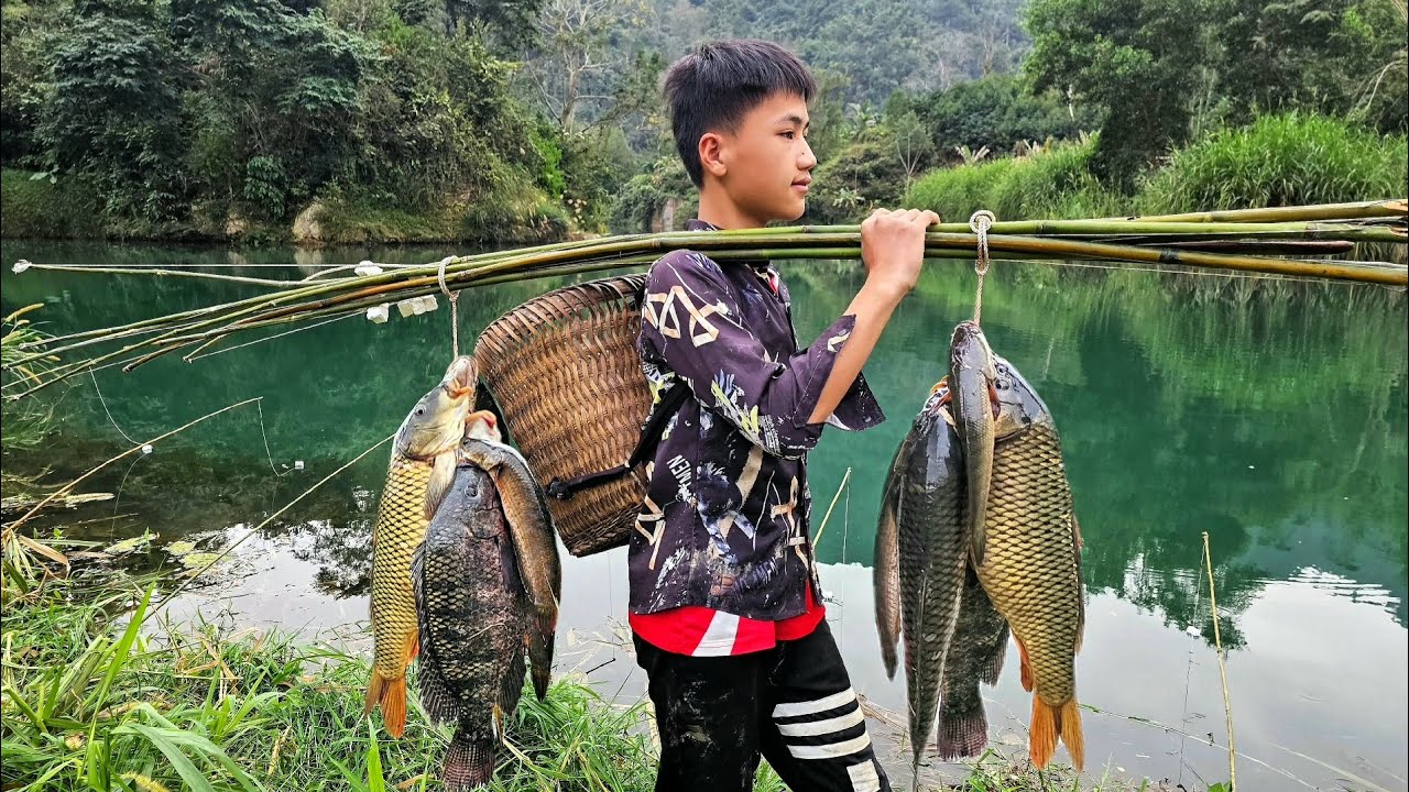 Nam's fishing method is extremely effective; he catches large carp and tilapia to sell