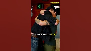 Anthony surprised Chad during the interview 😍 #redhotchilipeppers #rhcp #shorts