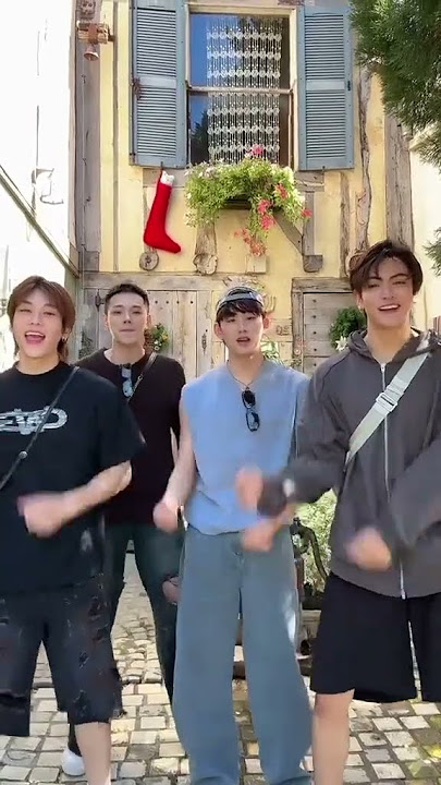 Daou offroad and joong cute dance #thaiactor #joong #daouoffroad #dance #cute