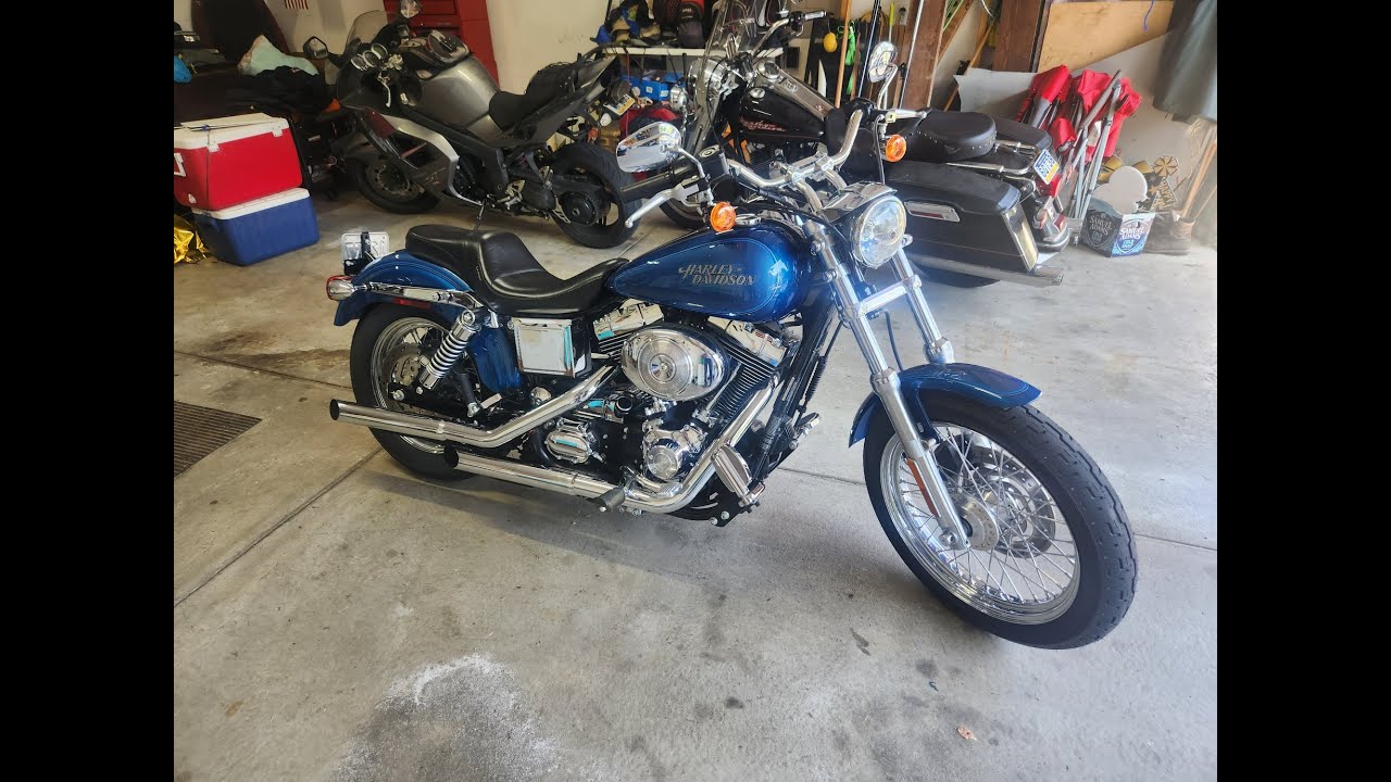 Dyna Low Rider Battery Replacement - YouTube