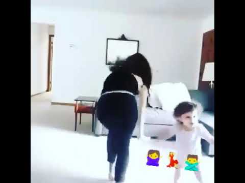 الام الدلوعه