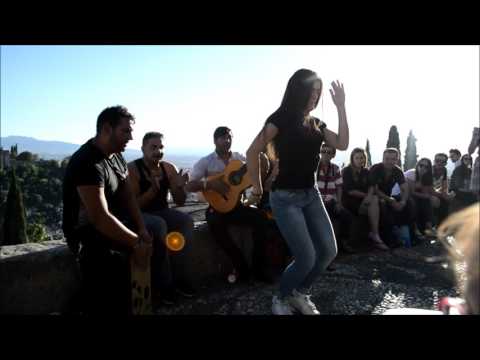 Mirador San nicolas Albaycin en Granada, rumba improvisada con Gitanos Lisa carmen
