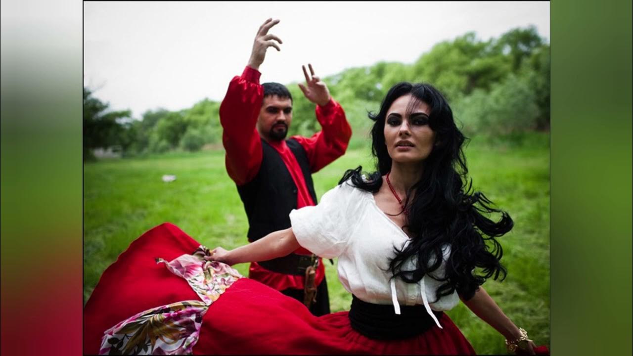 Любовь цыгана. Любовь цыгана русские. Цыганские девушки. Цыган с кольцами. Цыганка обои.