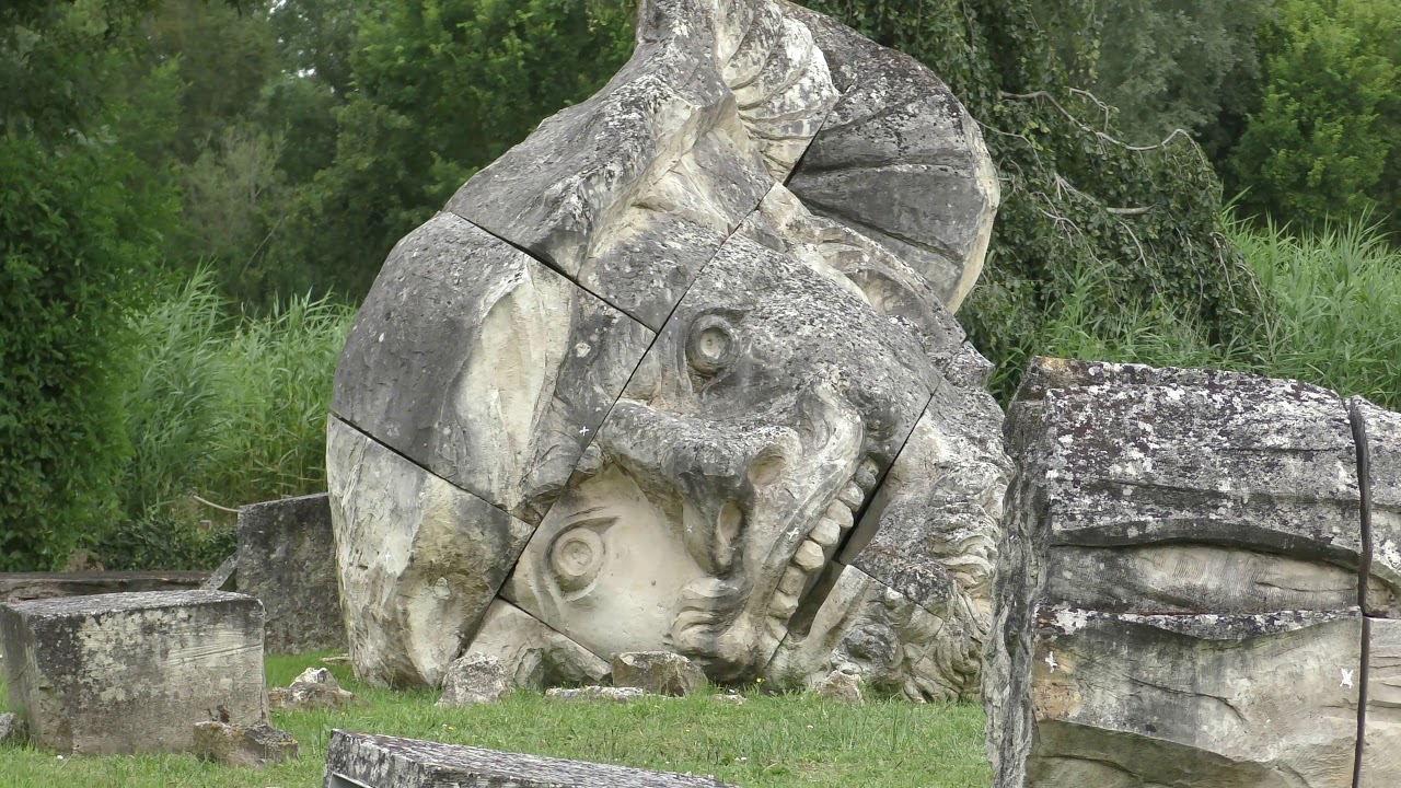 MAILLEZAIS - LES RUINES DE L'ABBAYE (VENDEE)