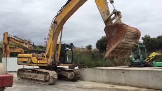 Pelle sur chenilles JCB JS330