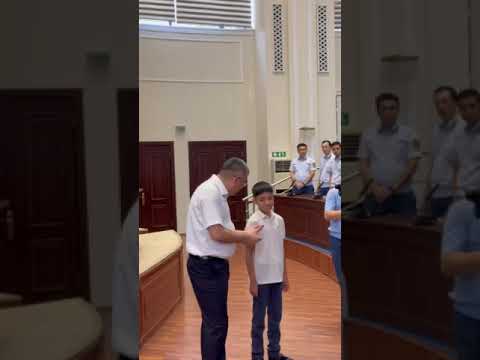 Сирдарёда сотувчидан чек сўрагани учун калтак еган 12 ёшли бола Солиқ қўмитасига таклиф қилинибди
