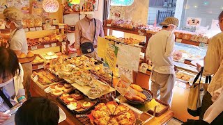 A longestablished bakery in a shopping district with a 61year history!