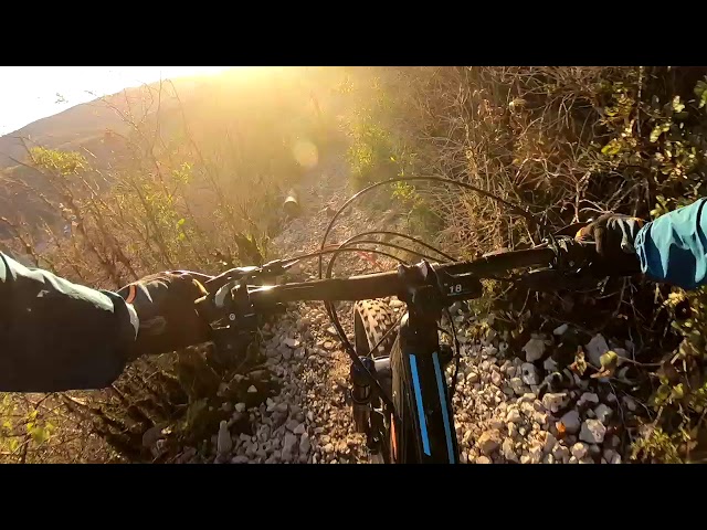 Pneu VTT 27,5+ Hutchinson Toro Koloss 2.80 pouces Enduro et E-bike