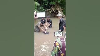 VIRAL⁉️😱 Guys ini Hantu Banyu atau Kuyang. #shortsvideo #feedshorts #fypシ゚ #tiktokviral  #kuyang