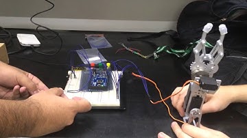 Garra MKII controlada com sensor flexível