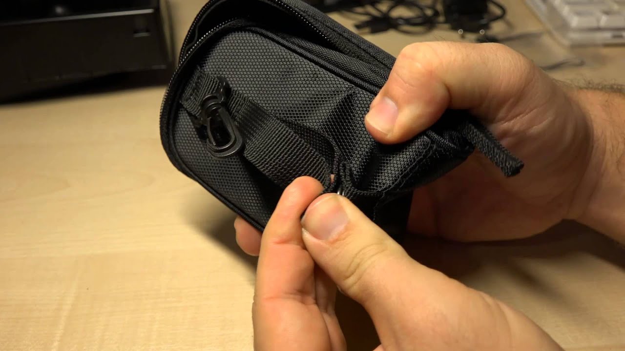 LCS-CSW Sony Soft Carry Case for Cameras (Black)