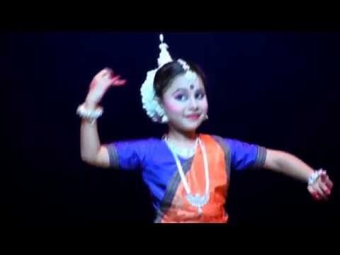 Child prodigy 6 year old Odissi dancer Angeleena Avnee performs Radha Rani