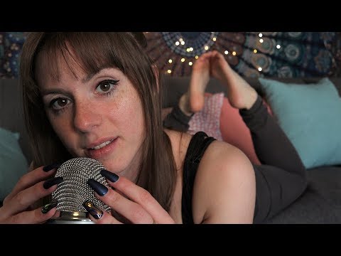 ASMR, SCRATCHING, TAPPING, UNINTELLIGIBLE WHISPERING, merona asmr.