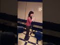 73歳美魔女熱唱ザ・ピーナッツ