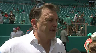 Miami Dolphins Tyreek Hill's agent reacts to detention thumbnail