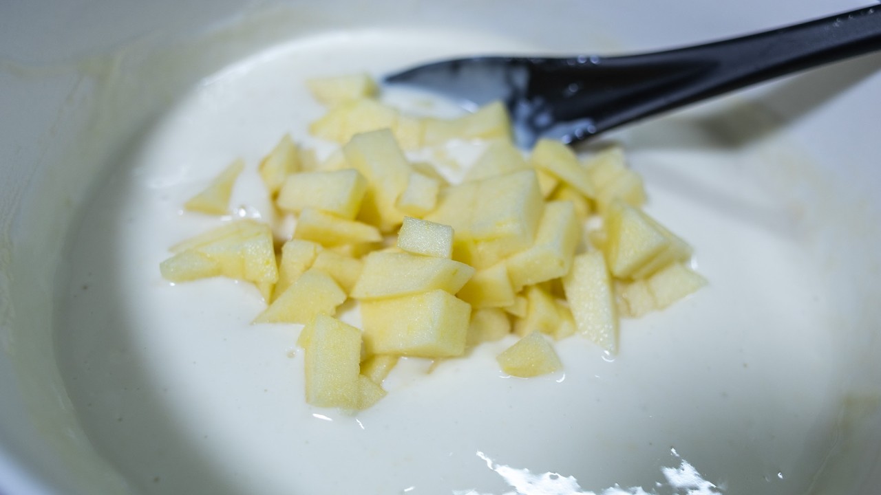 ざつメシ｜角切りリンゴヨーグルト(自作)