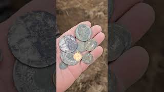 Монеты пяти императоров в одной ямке #900 #эквинокс #клад #серебро #коп2024