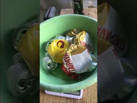 Vídeo: Você deve esmagar latas para reciclagem?