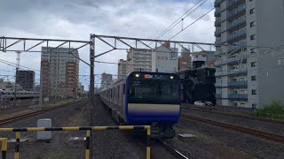 【錦糸町駅】E235系快速列車入線シーン