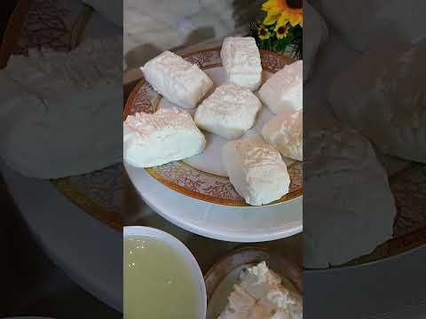 ب٢ كيلو لبن حليب عملت جبنه قريش وقشطه وسمنه والشرش للمعجنات الفيديو سيحمل على الصفحه