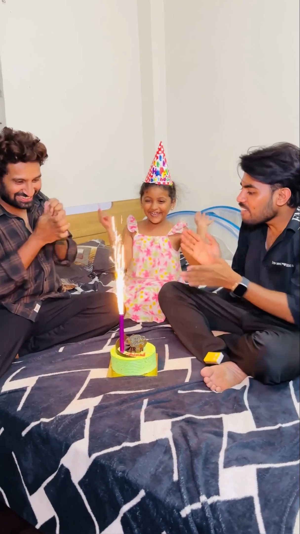 Birthday party ??#shots #birthday #hindistories #hindishorts #trending #youtube #charanspy