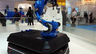 Mobile Machine Tending   Integrated Motoman Robot