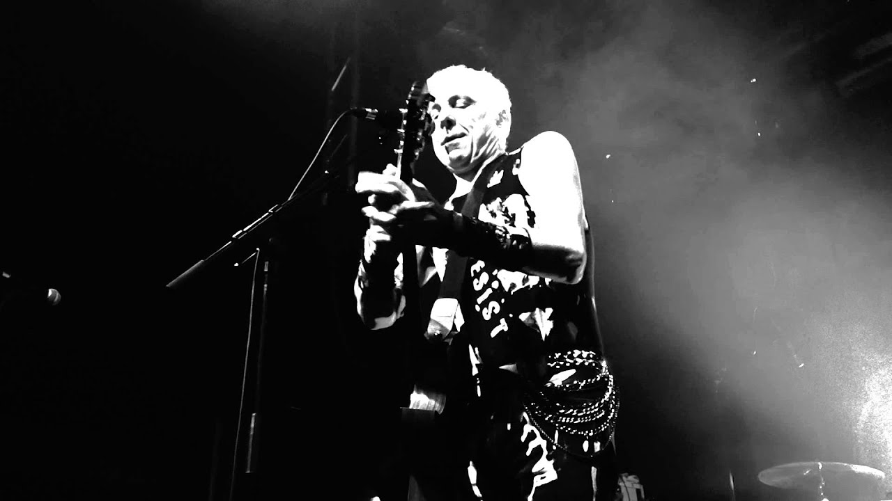 tv smith | expensive being poor + immortal rich | live @ petit bain