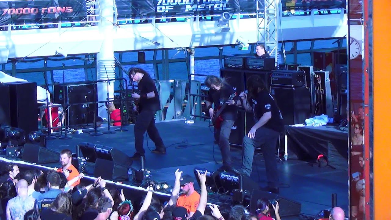 CANNIBAL CORPSE live on the pool deck on the 70'000 Tons of Metal 2015