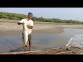 கட்டுமரத்தில் கொடுவாமீன் பிடிக்கும் தனி ஒரு மீனவர்/GODUVAAFISH CATCHING AT ONE FISHERMAN