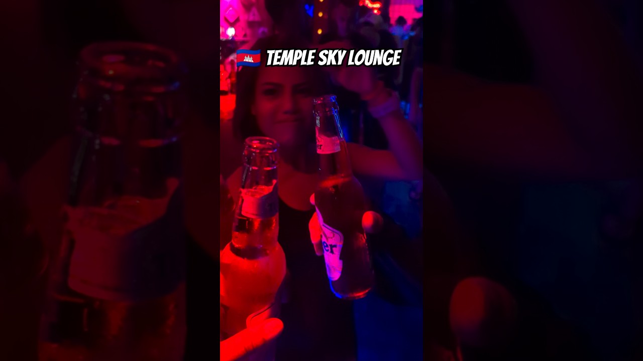 🇰🇭 Cheers at Temple Sky Lounge! 🍻 Pub Street Vibes in Siem Reap