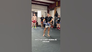 Make your shadowboxing realistic #muaythai #shadowboxing #topictip