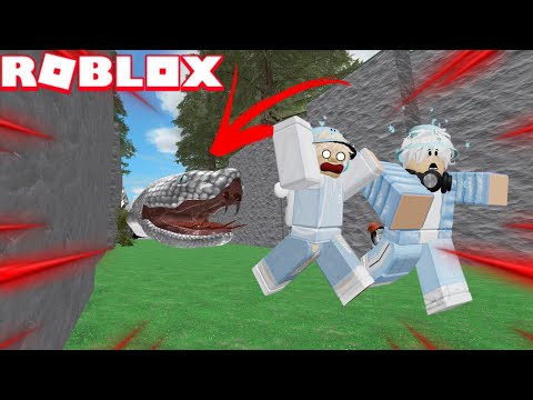 ROBLOX-RUN FROM THE GIANT ROBLOX SNAKE!!!🐍(Escape from a giant snake Obby!)