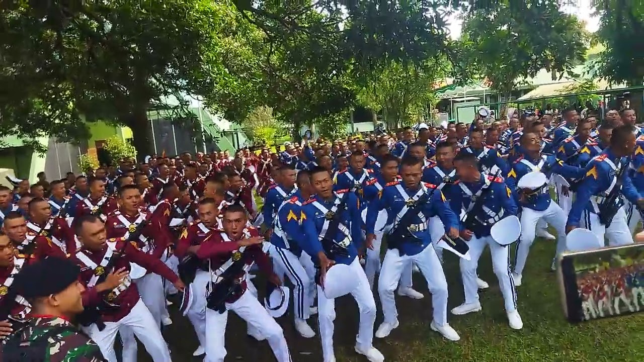 Yel Yel Taruna Akademi TNI dan Akademi Kepolisian Keren
