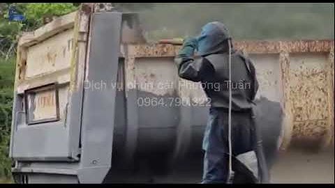 Phun cát tẩy rỉ làm sạch ô tô