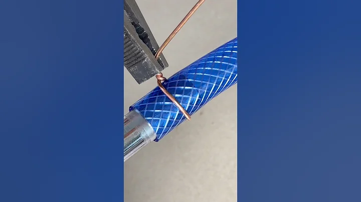 A simple and secure way to clamp a rubber hose that few people know. #diy