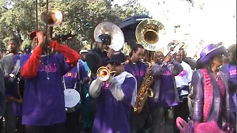 Rebirth playing A.P. Tureaud at Lady Buckjumpers 2010 second line parade