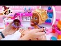 💅  Barbie se Hace una Mascarílla de Chocolate 👠 Maquillaje y las Uñas