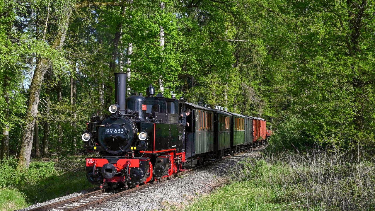 Rollbockverkehr beim Öchsle - 99 633 bei einer der schönsten Museumsbahnen Deutschlands